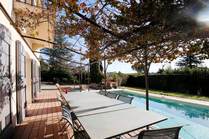 Airbnb La Barque Vacation Rentals Places To Stay Provence