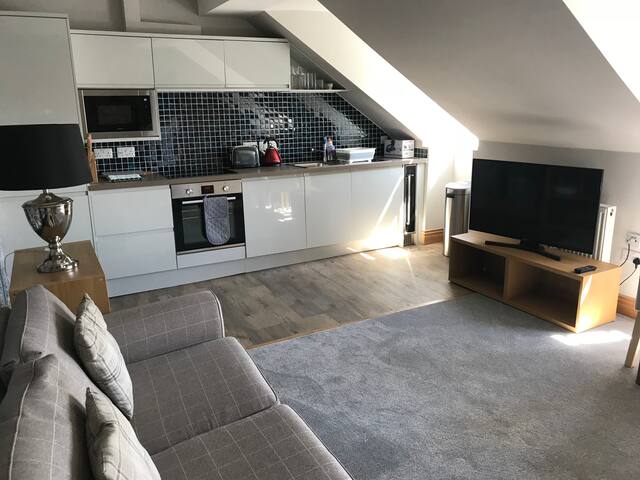 Top Royal Mile Old Town 2 Bedroom gallery image 2