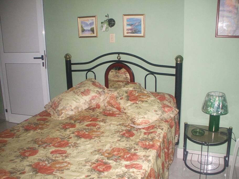 Room #2 - Queen Bed