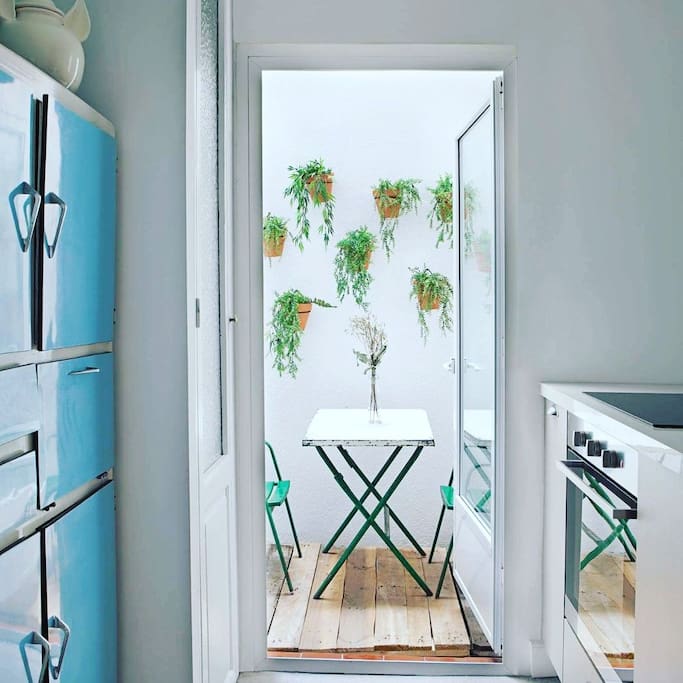Cocina y patio