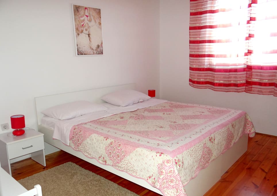 Room 1-a