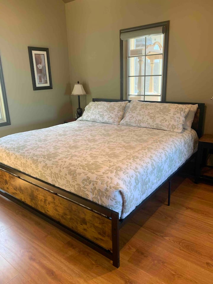 Enjoy this new king size bed for a great nights sleep. 