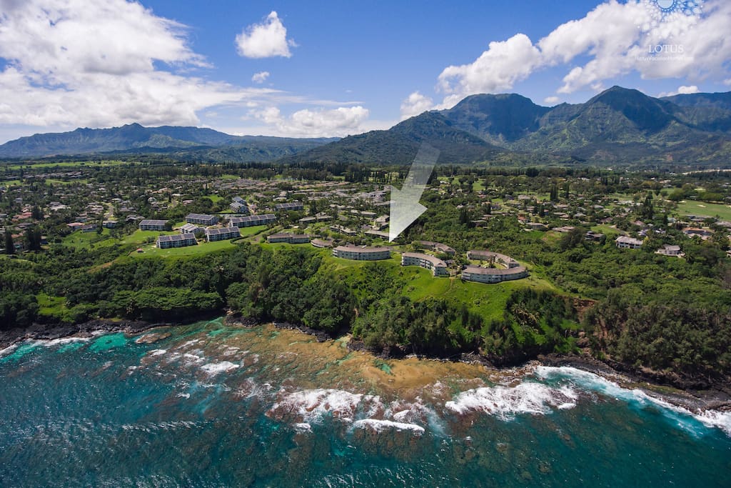 Aerial Photo of this Middle Level - End Unit - On the Edge of the Ocean Bluff