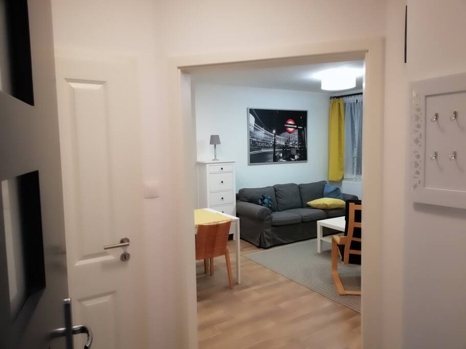 bejáratból a nappali
