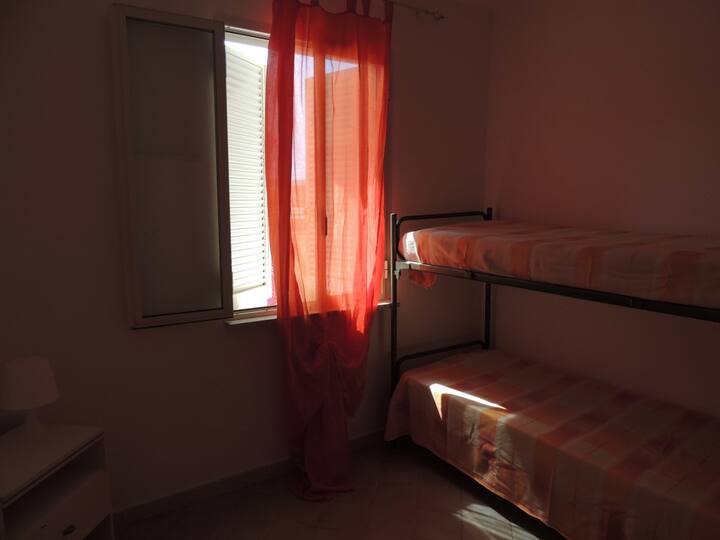 2. spálňa/dvojlôžková alebo trojposteľová spálňa