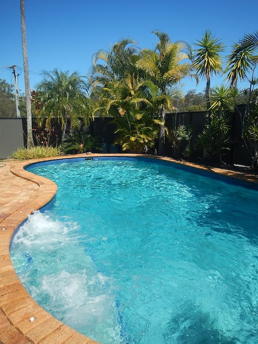 outdoor spa in pool steps