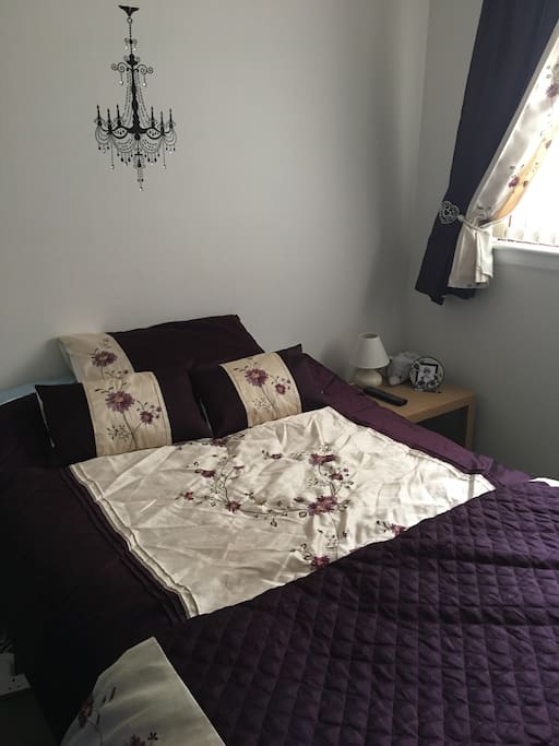 Guest bedroom