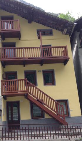 WHOLE HOUSE TO 10 MINUTES FROM GRESSONEY