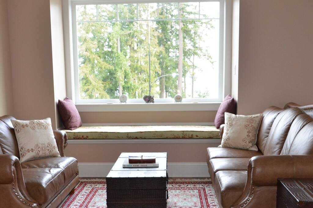 Guest Living Area
