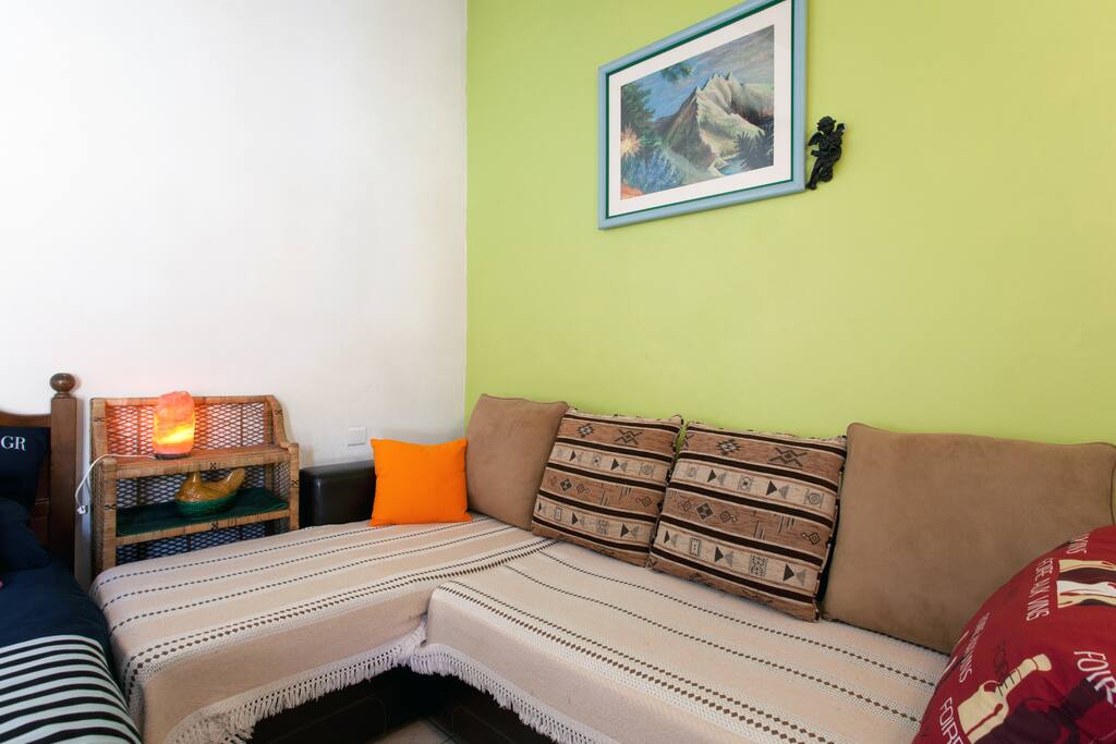 Chambre triple avec lit double et canapé
