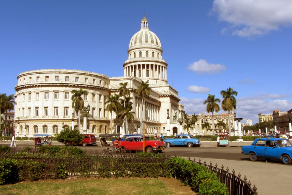 Capitolio de la habana. A unos metros de la casa.