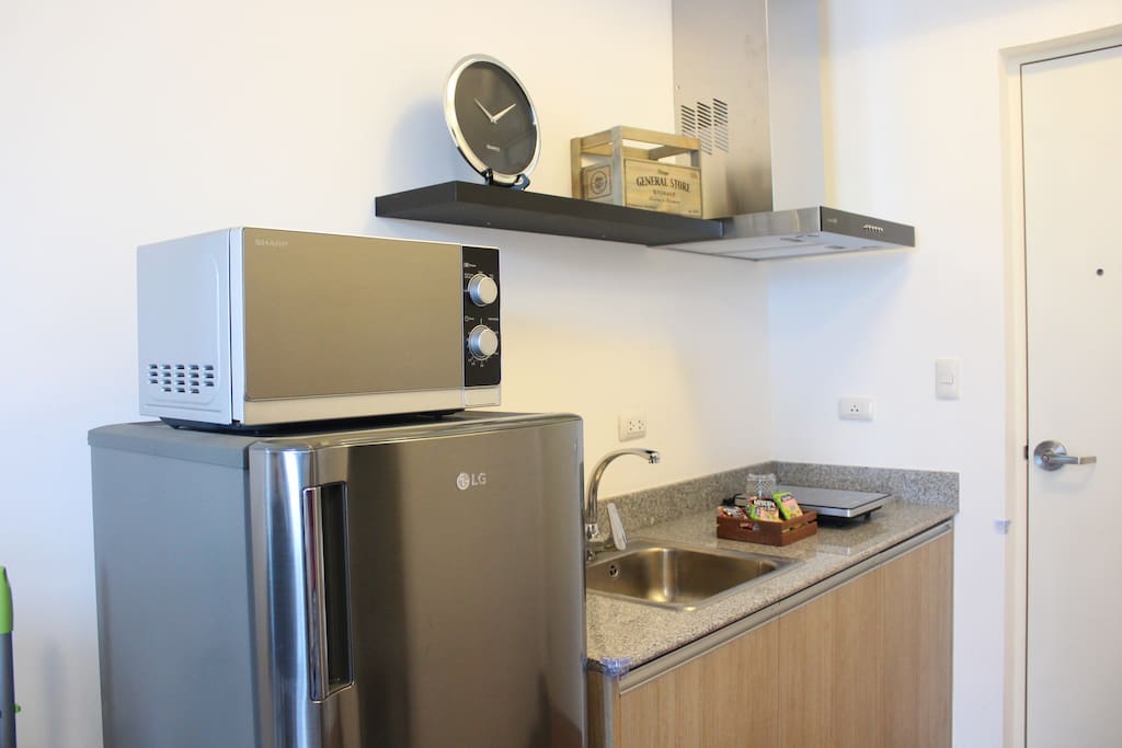 A fully equipped kitchen with everything you need to cook up a delicious meal!