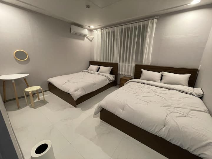 ห้องพักสำหรับ 4 คนบนชั้น 2