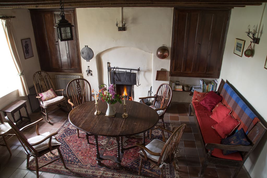 The nineteenth century farmhouse retains its traditional fireside crane for holding cooking pots in days gone by. Ideal spot for dinners, by candle light, in front of the turf fire.