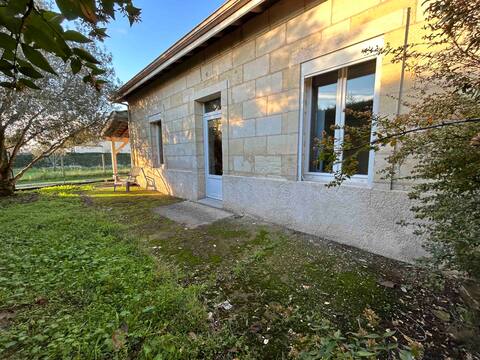 House near Bordeaux, vineyards, Arcachon