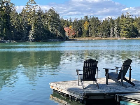 Waterfront getaway w/4 paddle board/kayak combos
