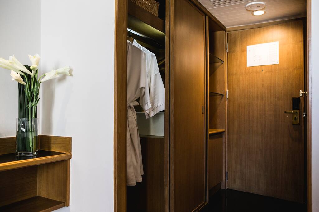 Premier Room
