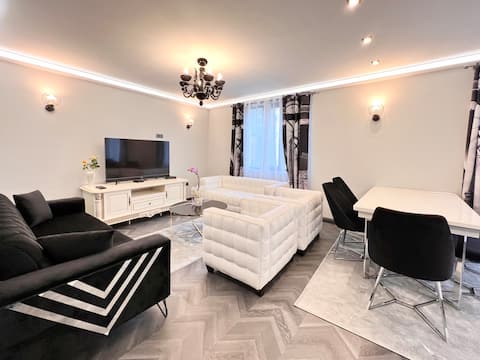 Top performing Airbnb: Boutique Apartment Stefanie * Top Centre* 3BR in Войводино
