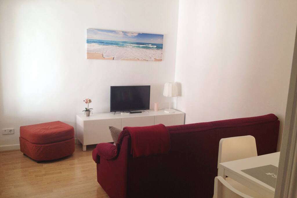 Salón Comedor con acceso a terraza / Living room and balcony access