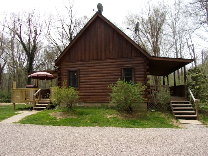 Laurelei Cottage Hocking Hills Cabins for Rent in Laurelville, Ohio