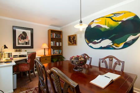 Private Suite Near Carmel Beach