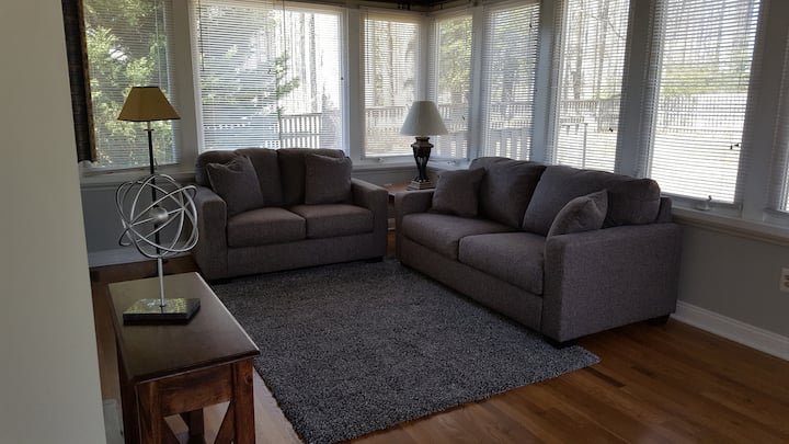 Very Nice Single Family Home Next To George Mason - Fairfax, VA