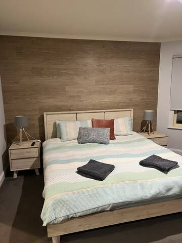 Pet friendly family home! gallery image 5