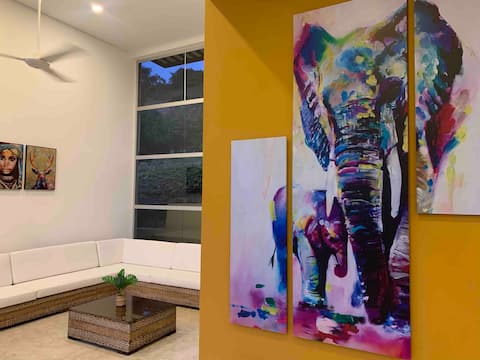 Top performing Airbnb: Beautiful country house with endless views in Anapoima