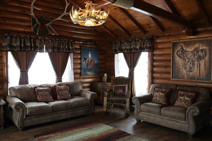 Alice's Cozy Grand Canyon Cabin: South Rim - Arizona