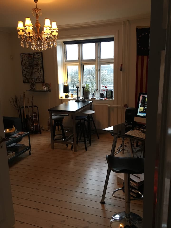 Charming & Cozy Apartment W. Balcony In Copenhagen - Copenhague