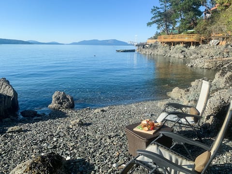 Top performing Airbnb: Waterfront Cottage Getaway (w/ Hot Tub) in Capital