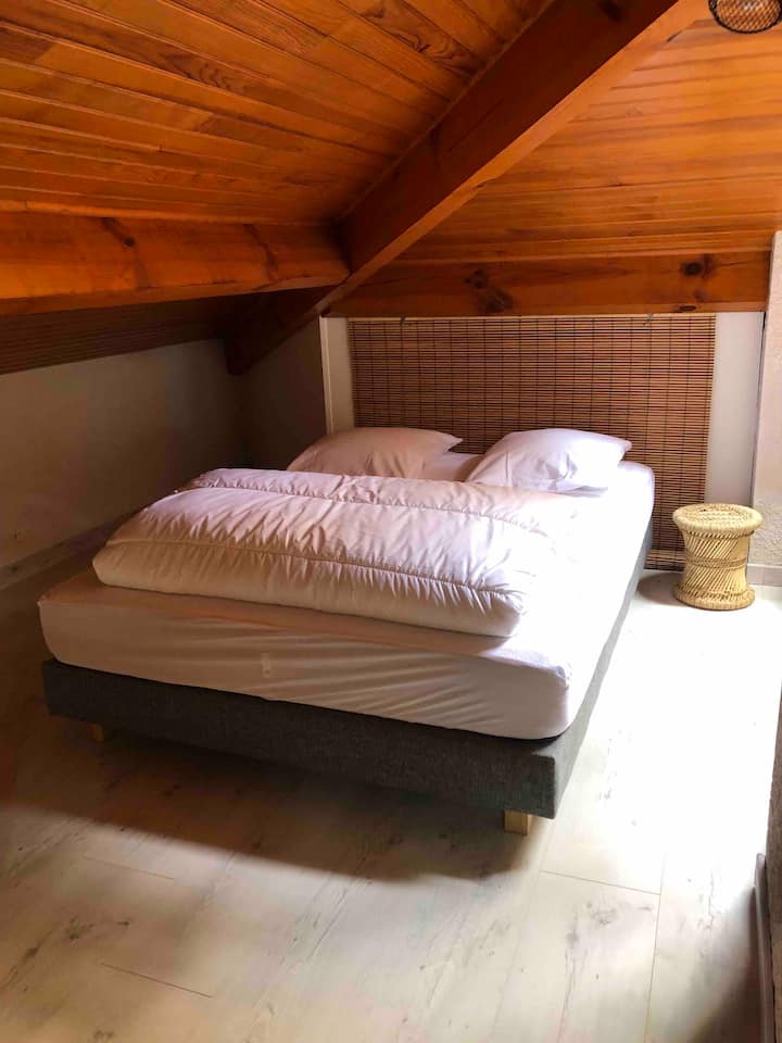 Ანტრესოლი, განათებული 140