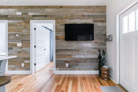 Top Airbnb: Inman Park Cottage, Walk to Restaurants in Inman Park