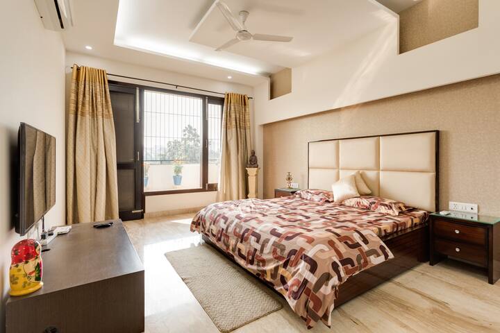 MASTER ROOM CYBER CITY W 2A/3
