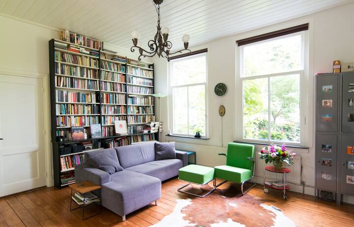 fantastic house, giant garden!