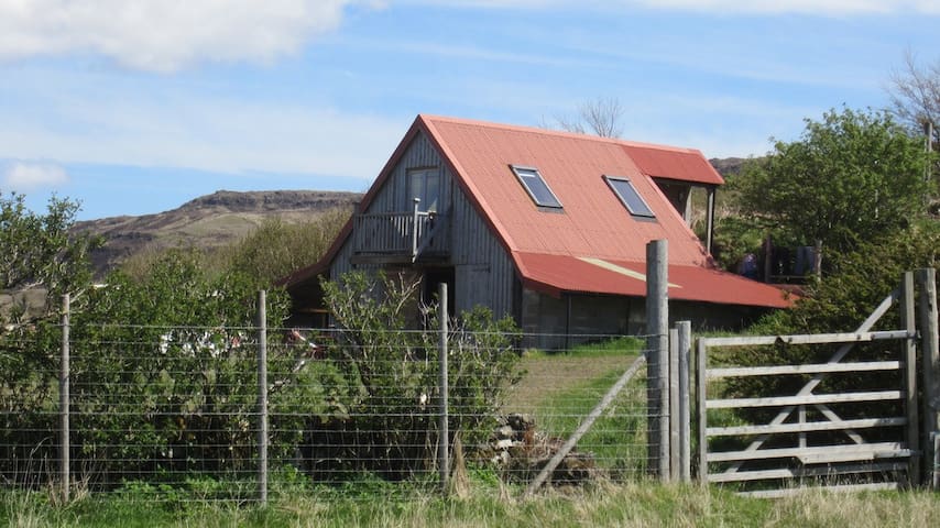 Airbnb Isle Of Mull Vacation Rentals Places To Stay