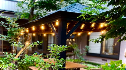 Entire house for rent that can accommodate large groups for BBQ