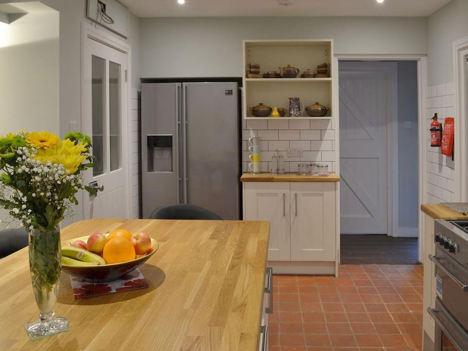 Fully Equipped Kitchen with Large American Fridge Freezer