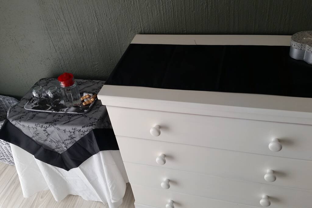 Bedroom Setting