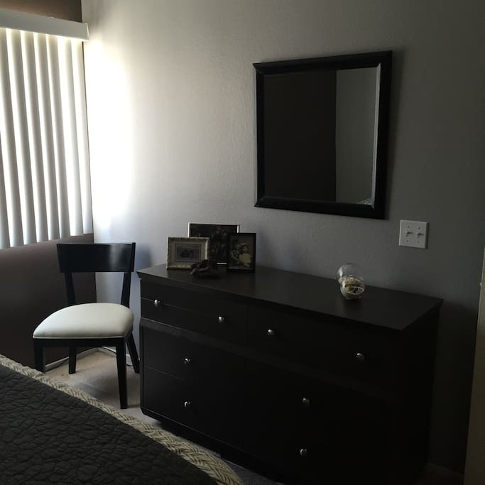 Dresser, mirror & chair.