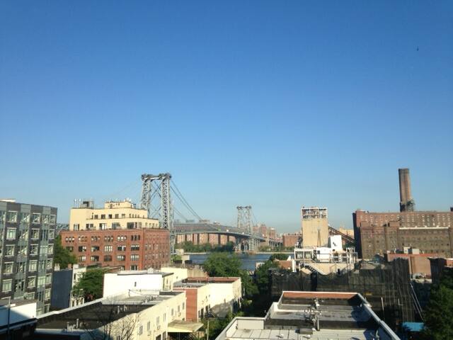 3 bedroom loft in Williamsburg gallery image 2