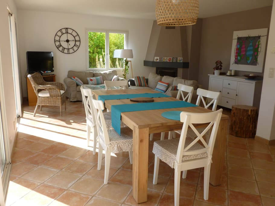 table à manger pour 10 personnes