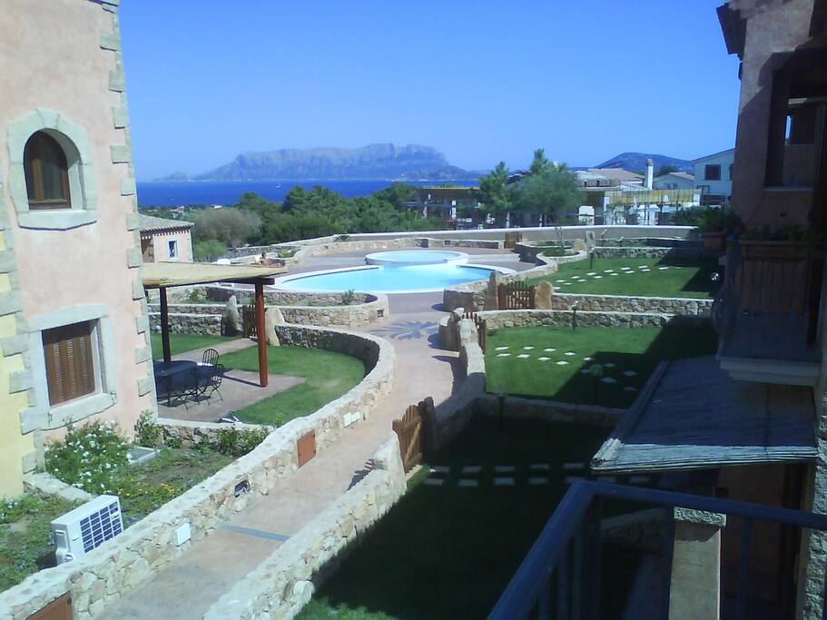 il residence con la piscina