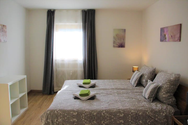 საძინებელი 1