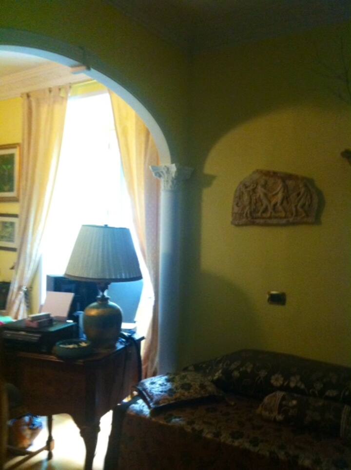 בניין היסטורי במרכז רומא