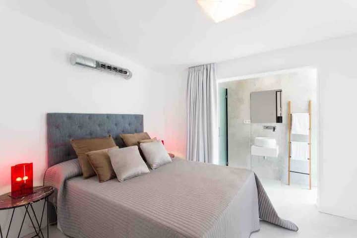 Schlafzimmer 2