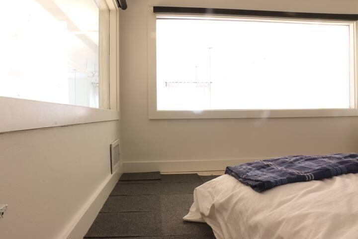 Chic Two Bedroom Loft gallery image 5