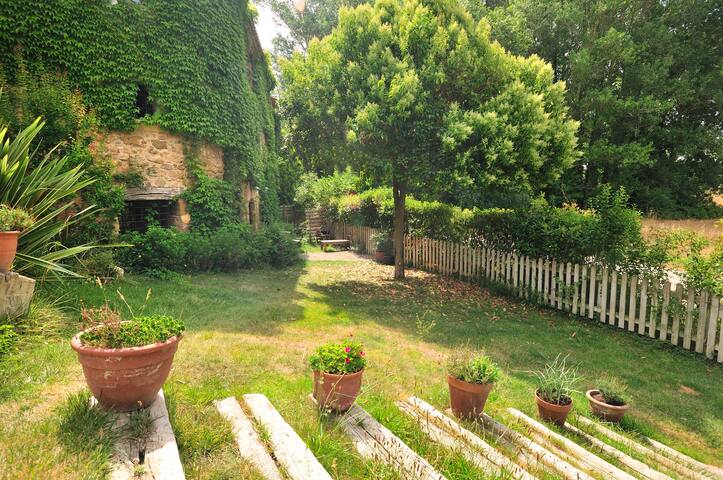 Girona (Viladasens) - Cottages for Rent in viladasens, Catalonia, Spain