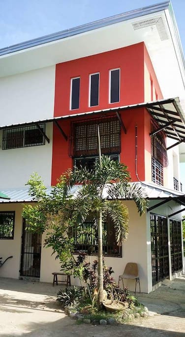 Guest House 2 (1st floor receiving area, 2nd floor Family Room)