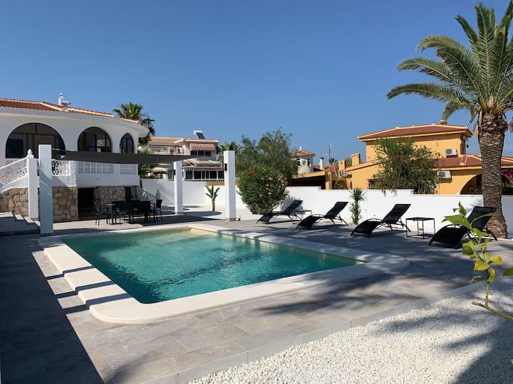 CASA CARLOS  - Private villa with pool , 6 persons